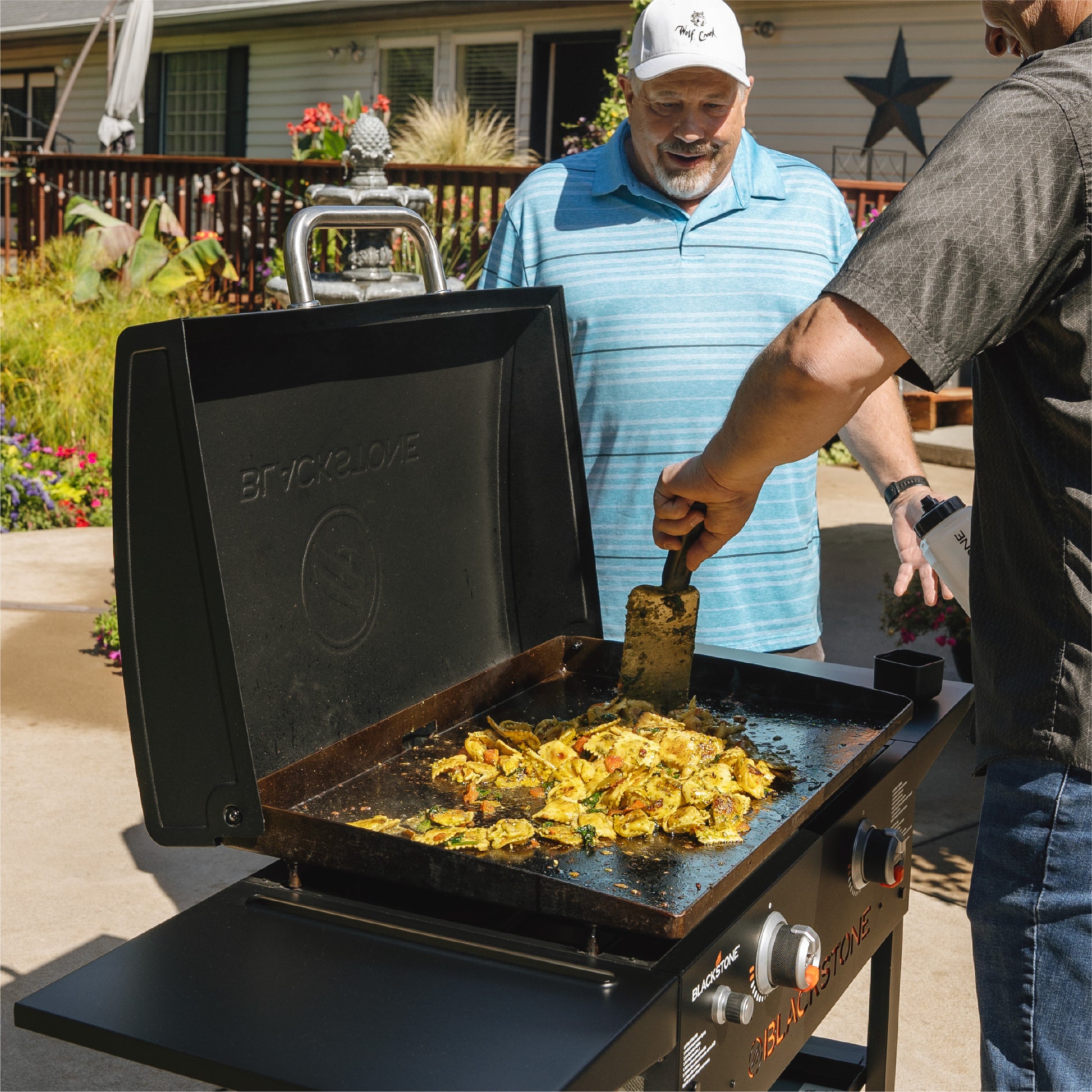 Blackstone 28" Griddle w/ Hood